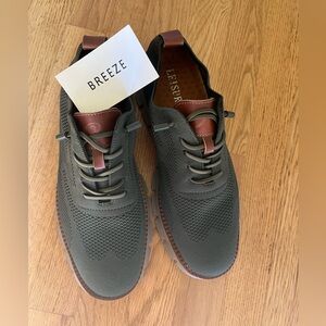 Mens Breeze comfort shoes olive color size 9.5